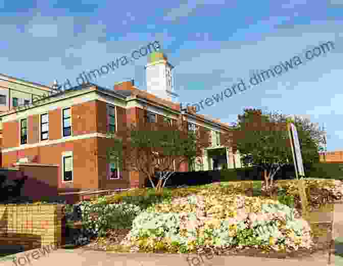 Panoramic View Of The Historic Onslow County Courthouse In Jacksonville Onslow County (Images Of America)